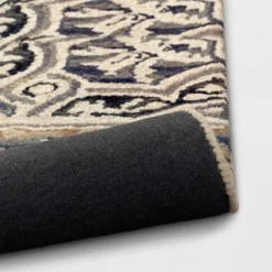 Floral Belfast Tufted Rug - Threshold -Decor House GUEST 4cdbd814 0c42 4560 a686 6d6cace90f7c